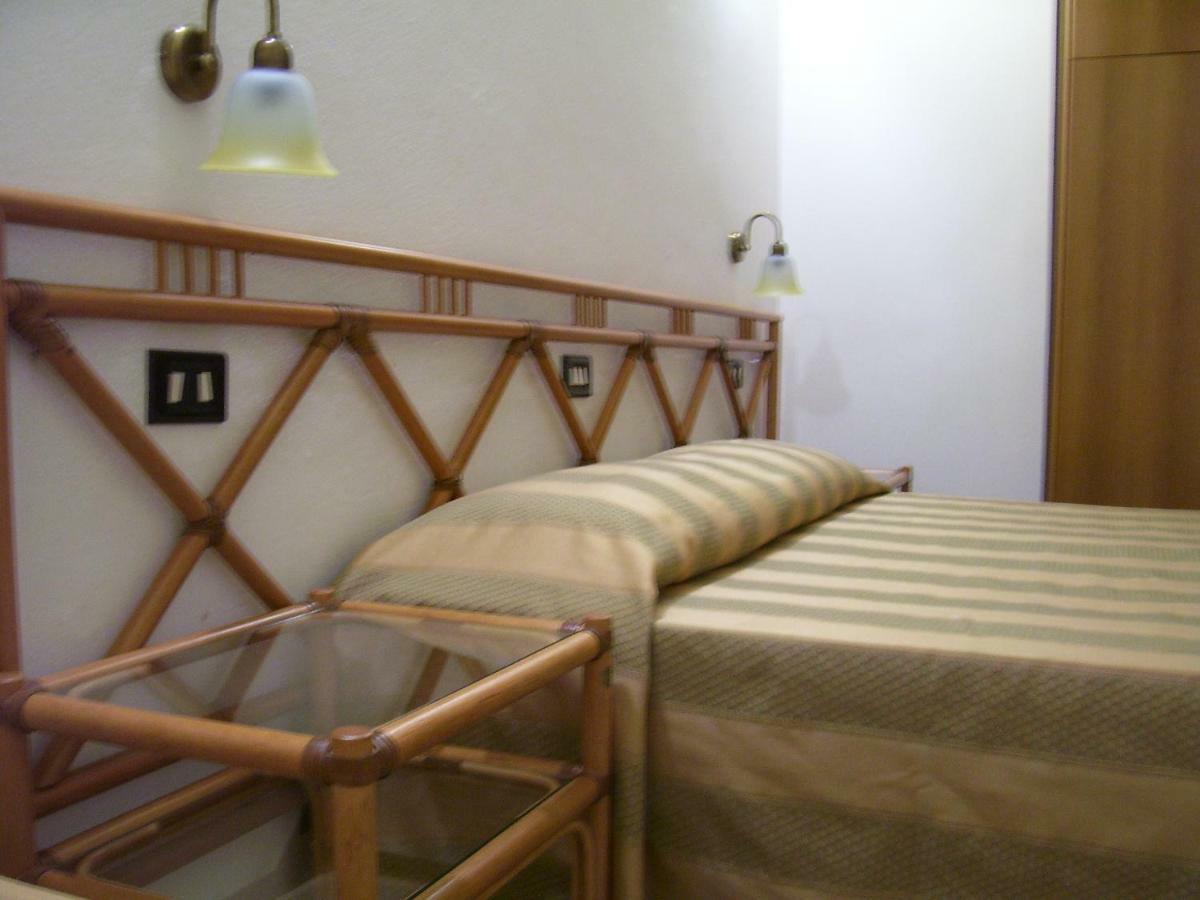 Hotel La Caletta Торре-дей-Корсари Экстерьер фото